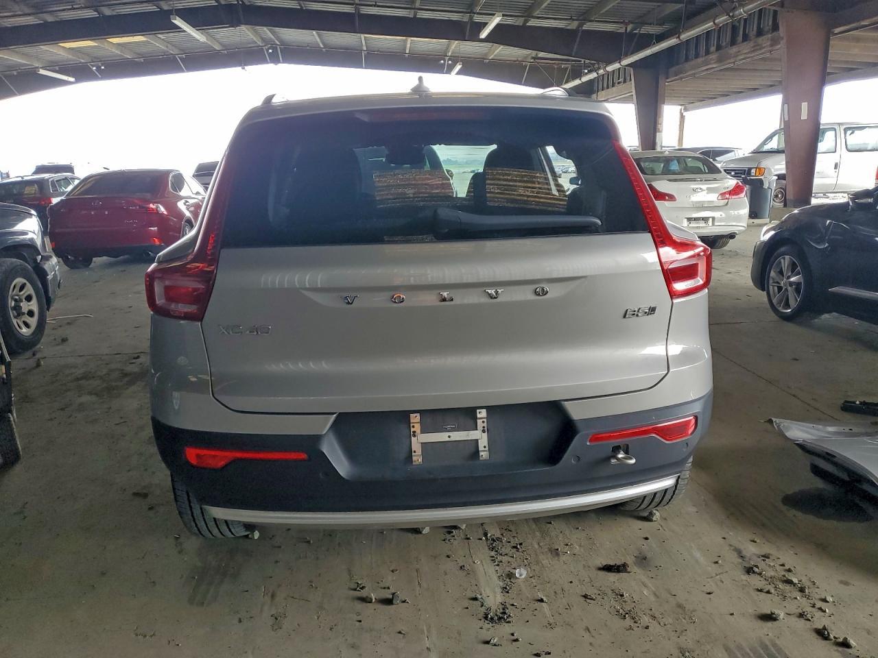 2024 Volvo Xc40 Core - Фото 6