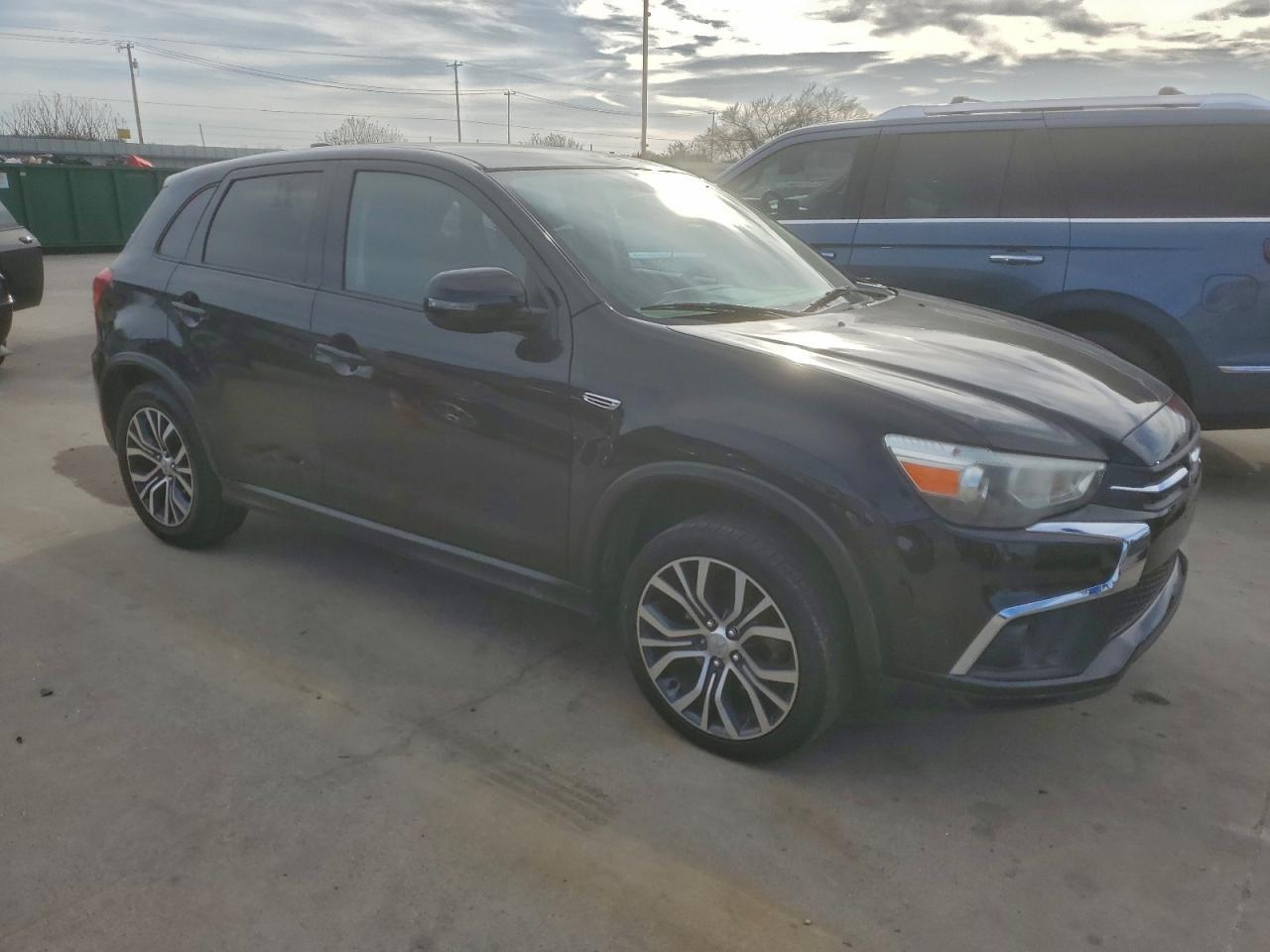 2018 Mitsubishi Outlander Sport Es - Image 4