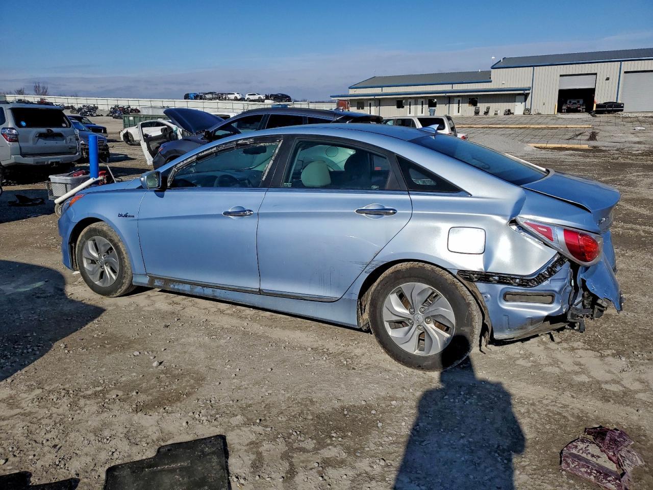 2014 Hyundai Sonata Hybrid - Image 2