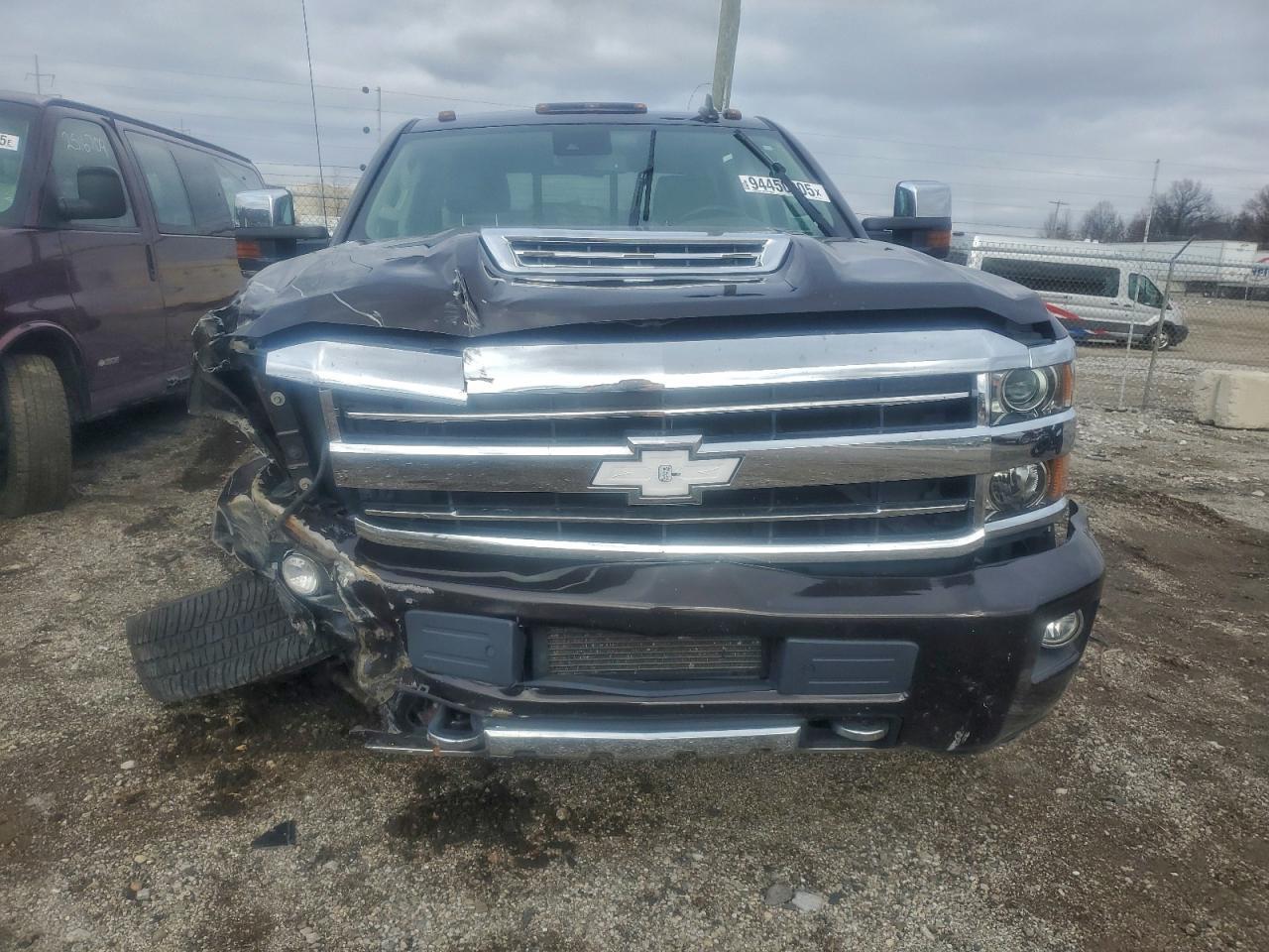2018 Chevrolet Silverado K3500 High Country - Фото 5