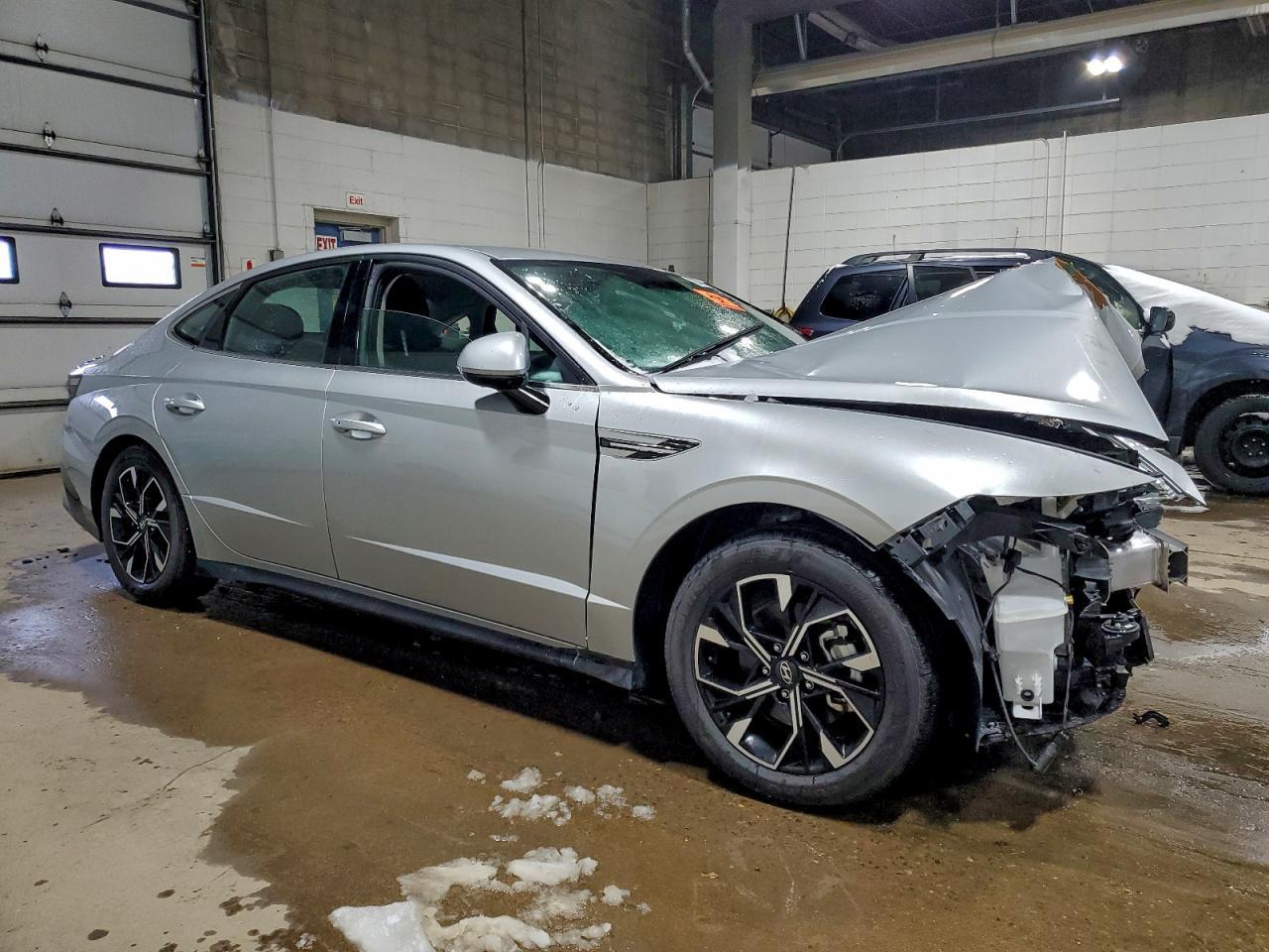 2025 Hyundai Sonata Sel - Image 4