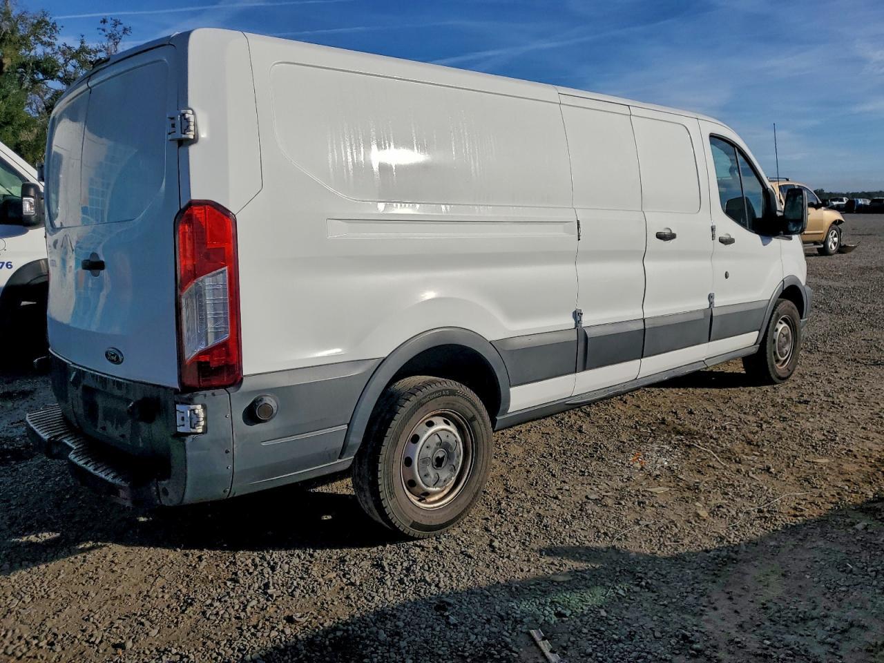 2016 Ford Transit T-350 - Фото 3