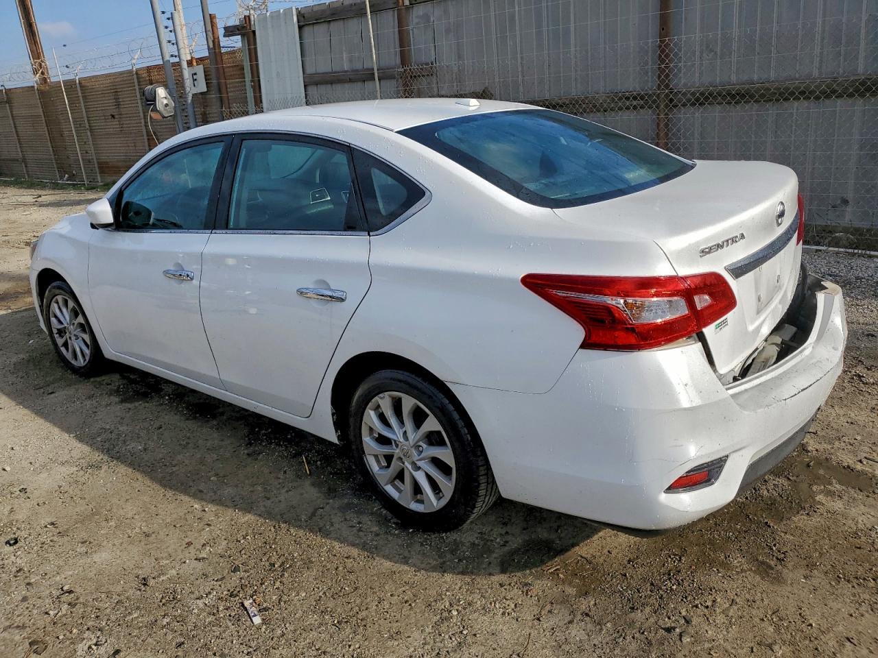 2019 Nissan Sentra S - Фото 2