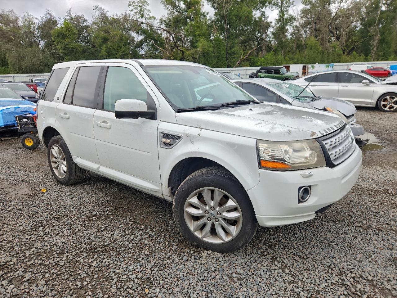 2014 Land Rover Lr2 Hse - Image 4