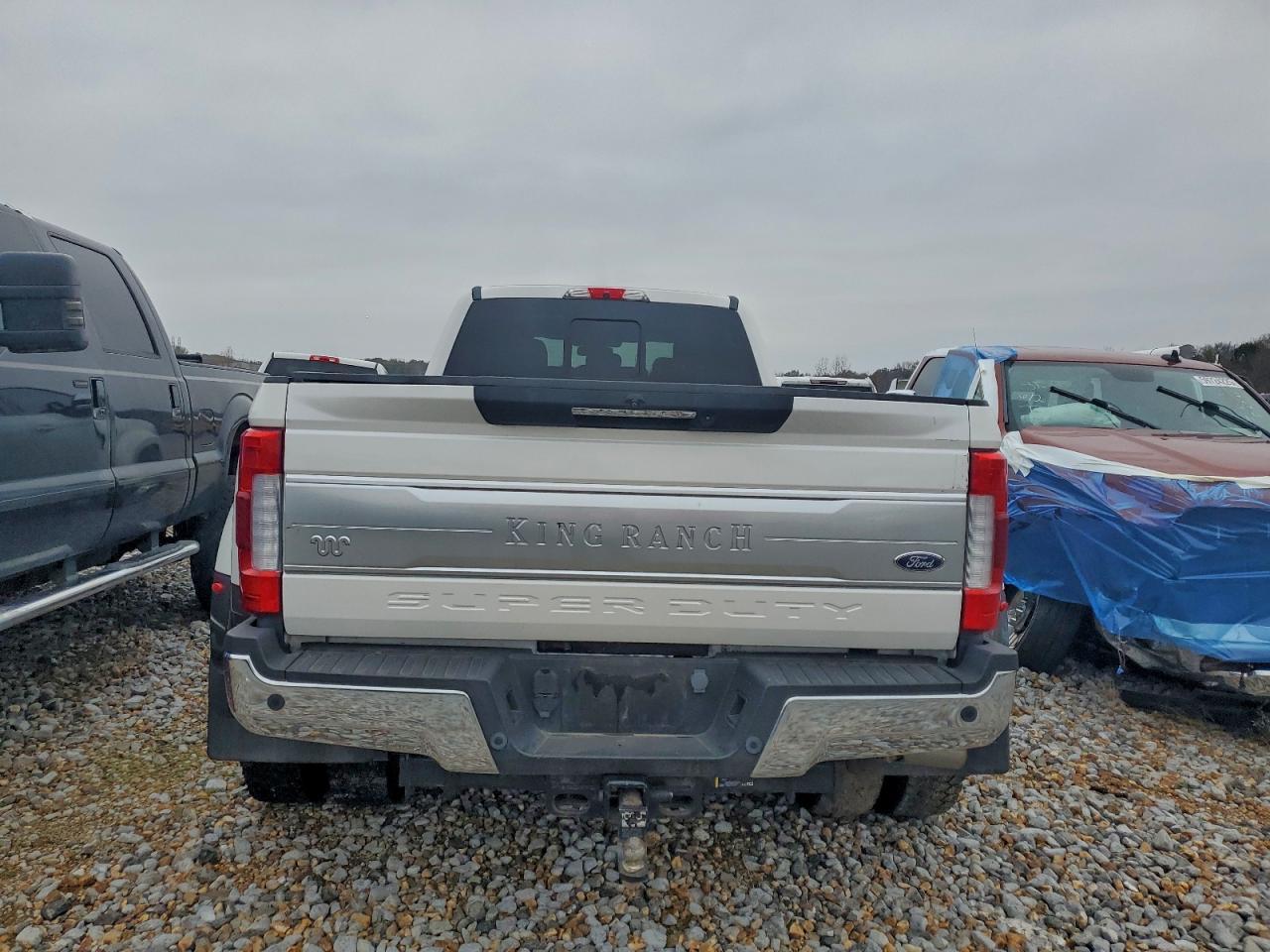 2019 Ford F450 Super Duty - Image 6