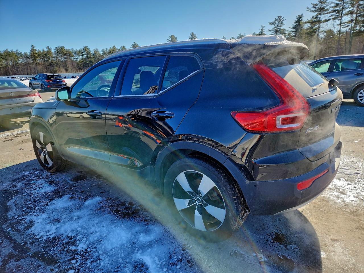 2019 Volvo Xc40 T5 Momentum - Фото 2