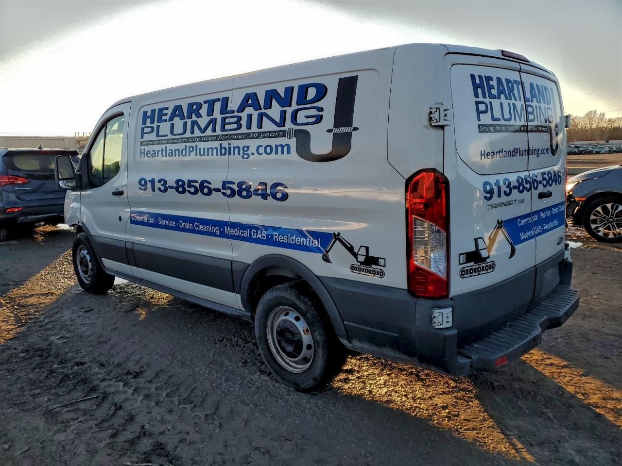 2015 Ford Transit 150 Delivery Van - Фото 2