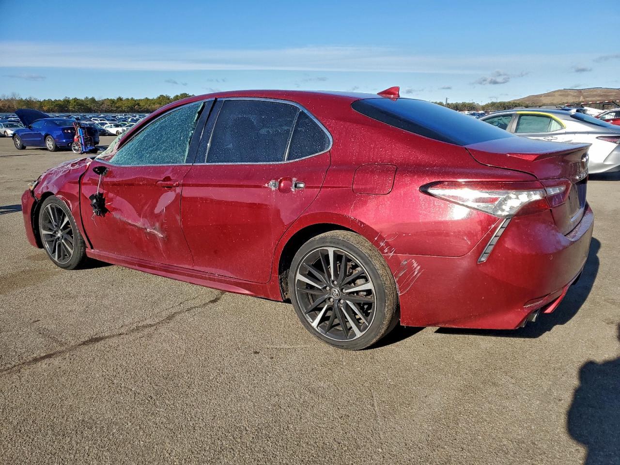 2018 Toyota Camry Xse - Image 2