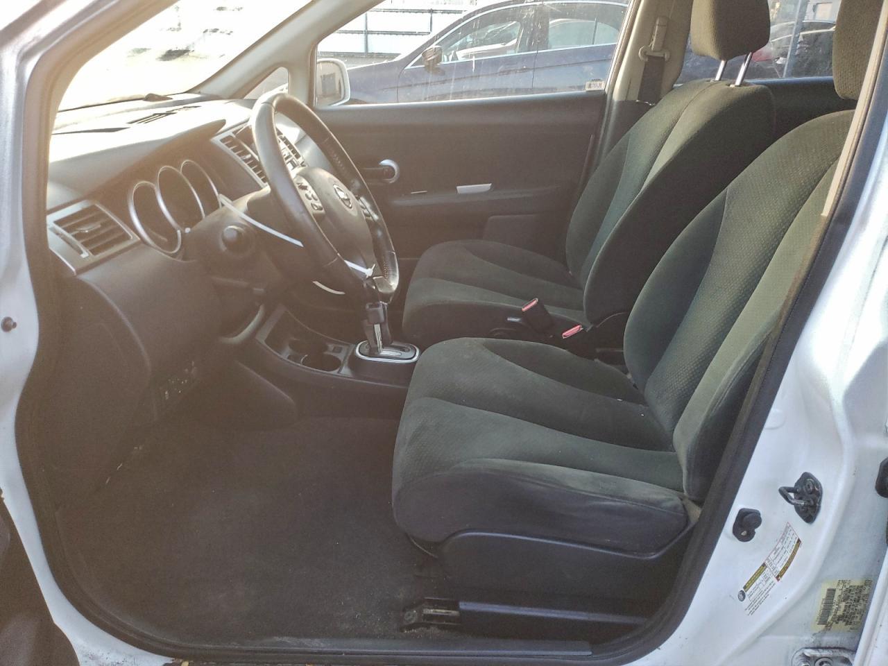 2012 Nissan Versa S - Image 7