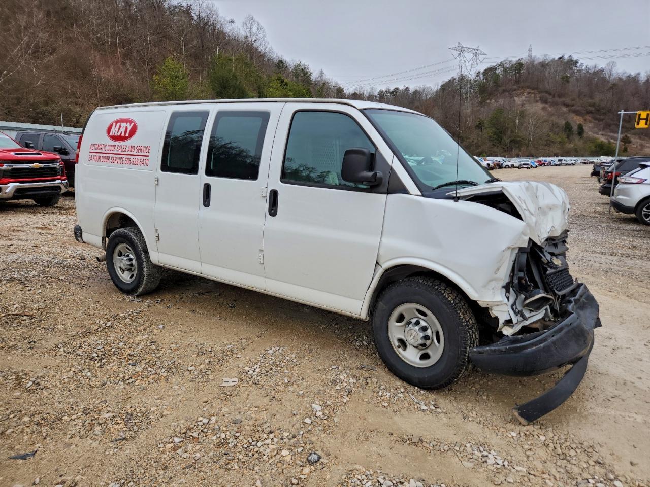 2017 Chev Express G2500 - Фото 4