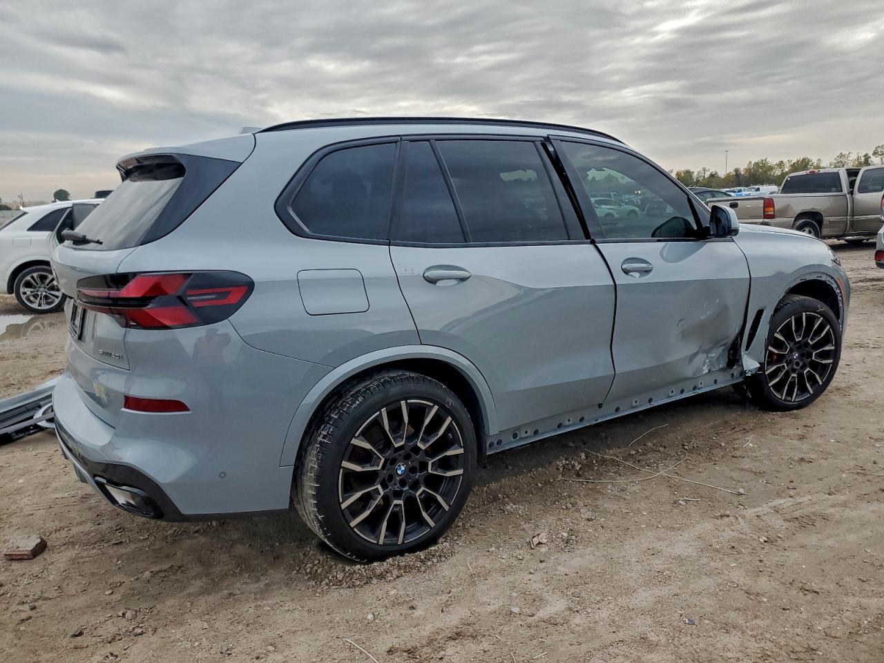 2025 BMW X5 Sdrive 40I - Image 3