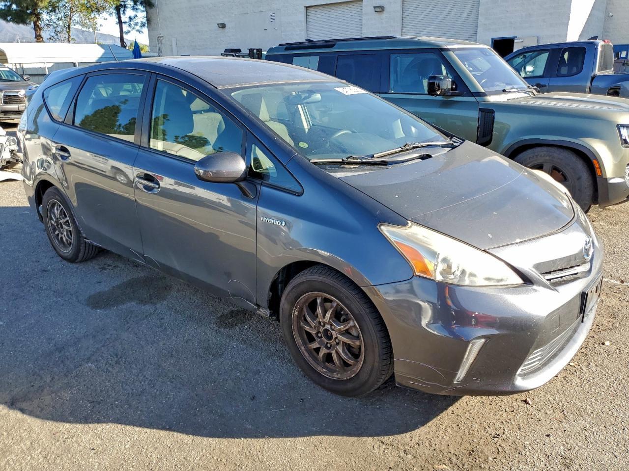2014 Toyota Prius V - Фото 4