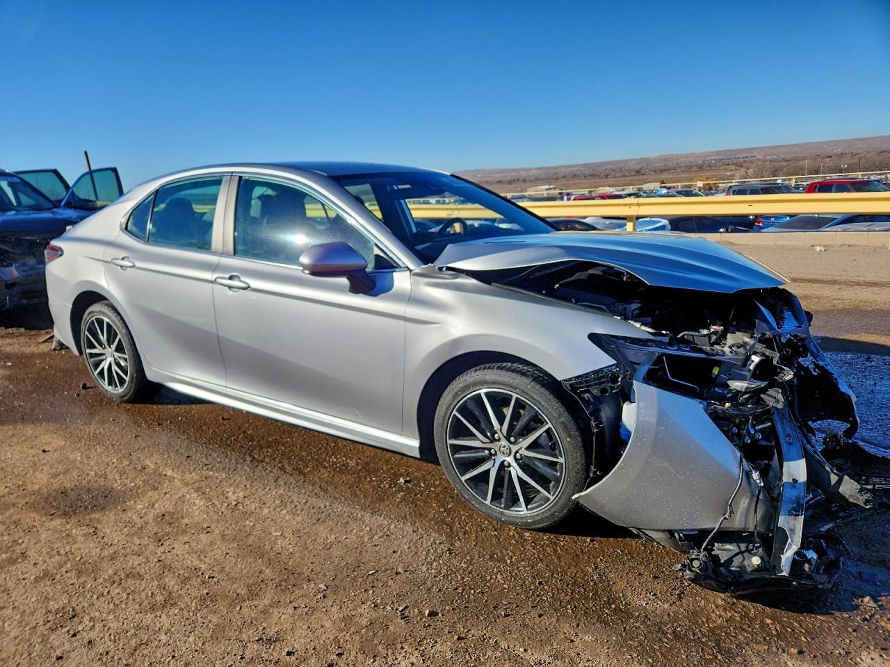 2021 Toyota Camry Se - Фото 4