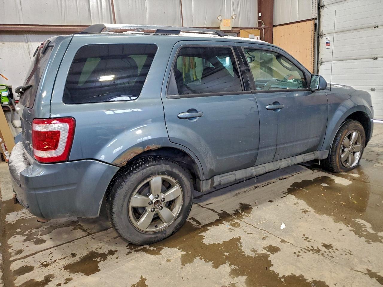 2011 Ford Escape Limited - Image 3