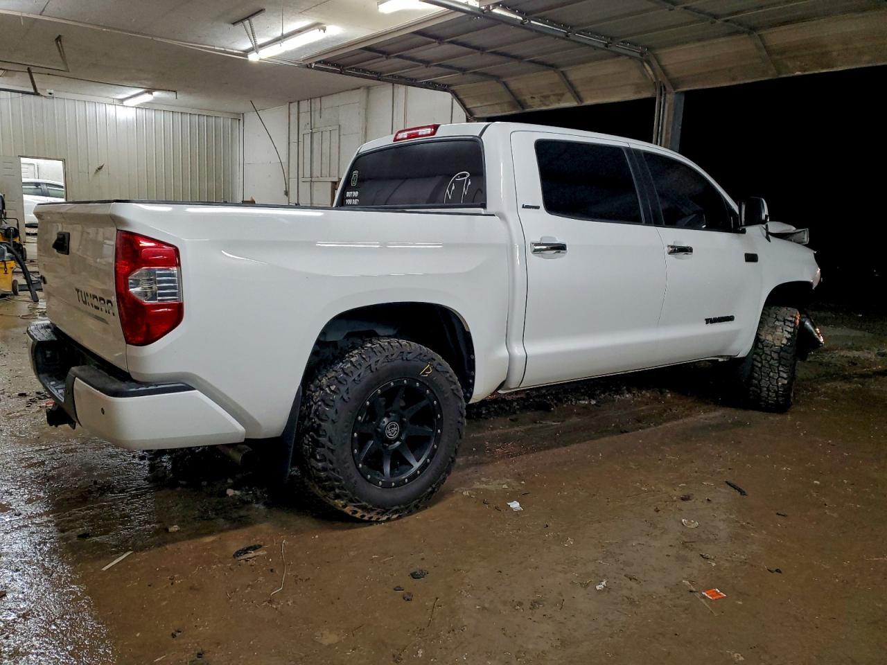 2018 Toyota Tundra Crewmax Limited - Фото 3