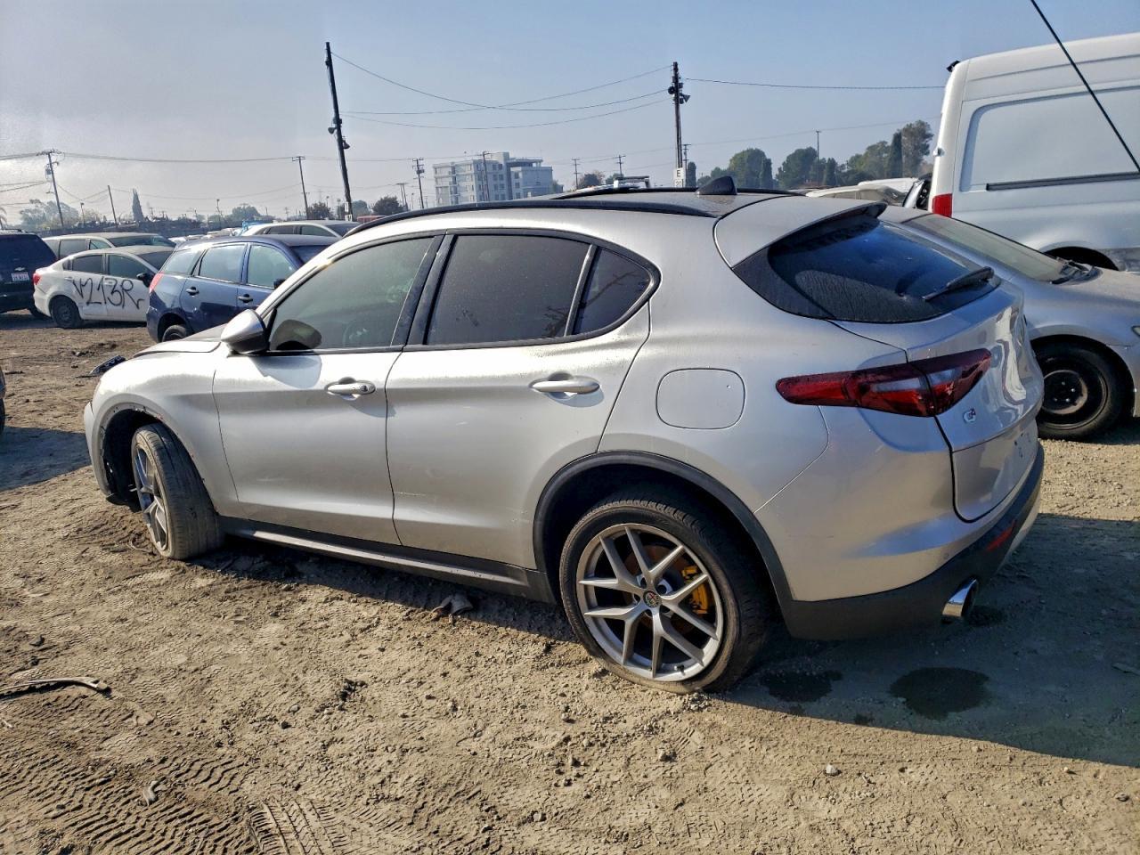 2018 Alfa Romeo Stelvio Sport - Фото 2