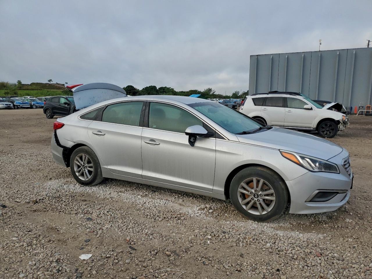 2016 Hyundai Sonata Se - Image 4