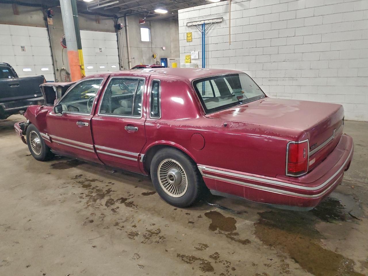 1991 Lincoln Town Car Executive - Фото 2