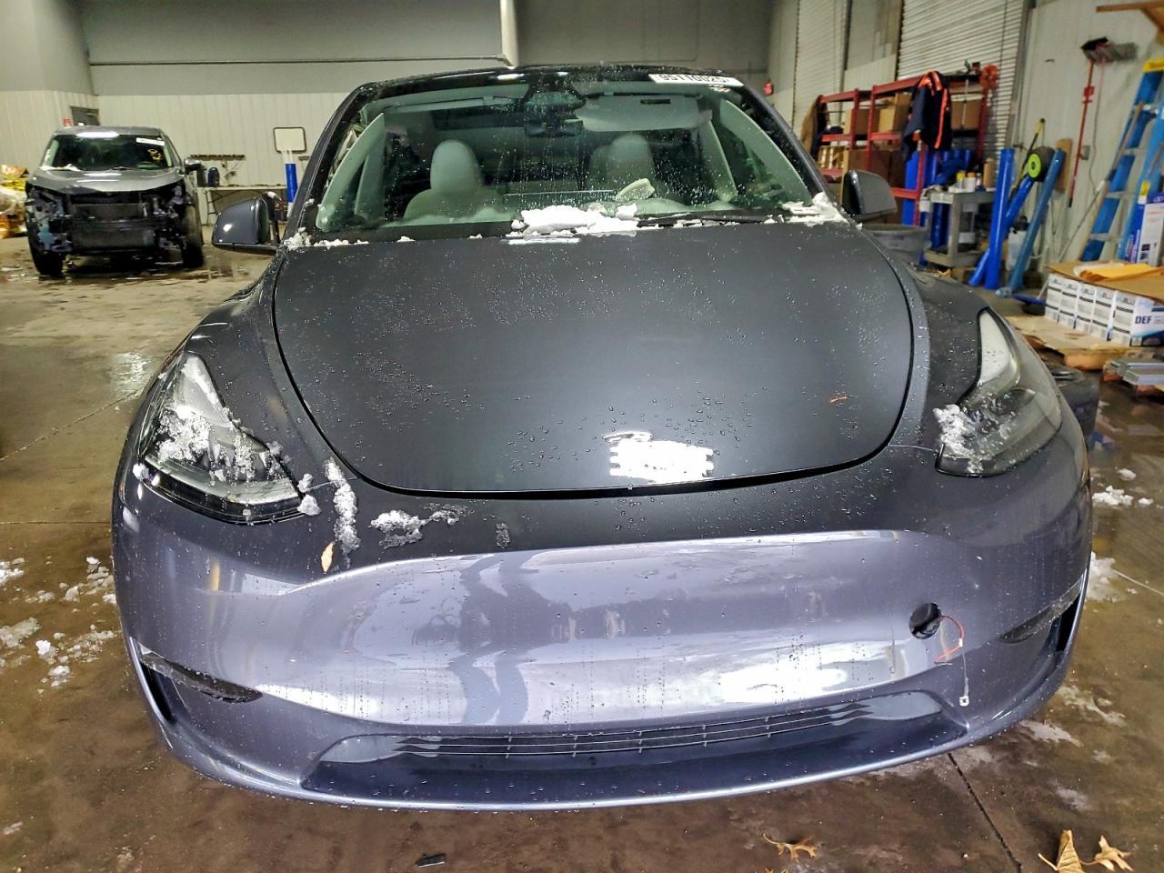 2023 Tesla Model Y - Image 5