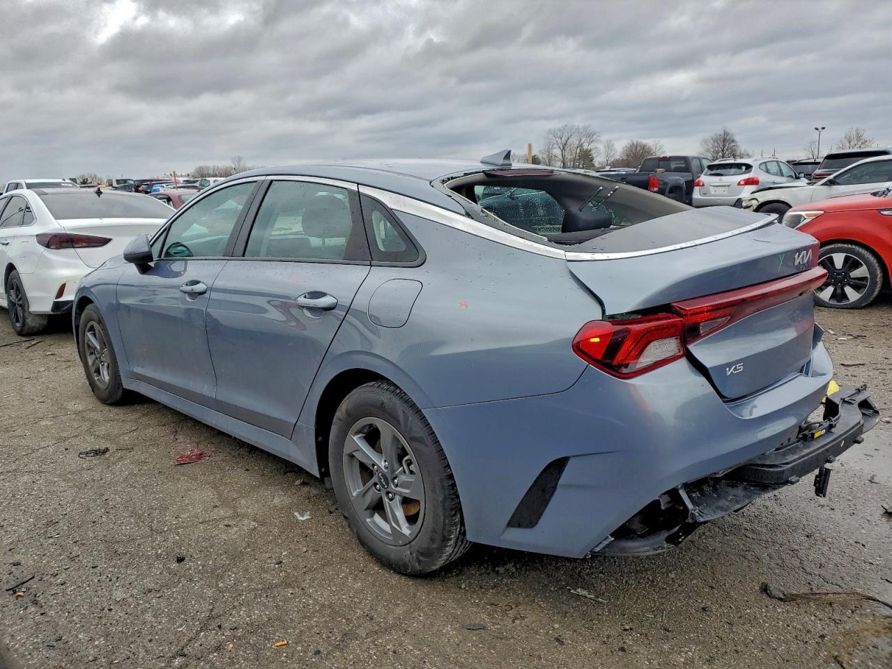 2023 Kia K5 Lxs - Фото 2