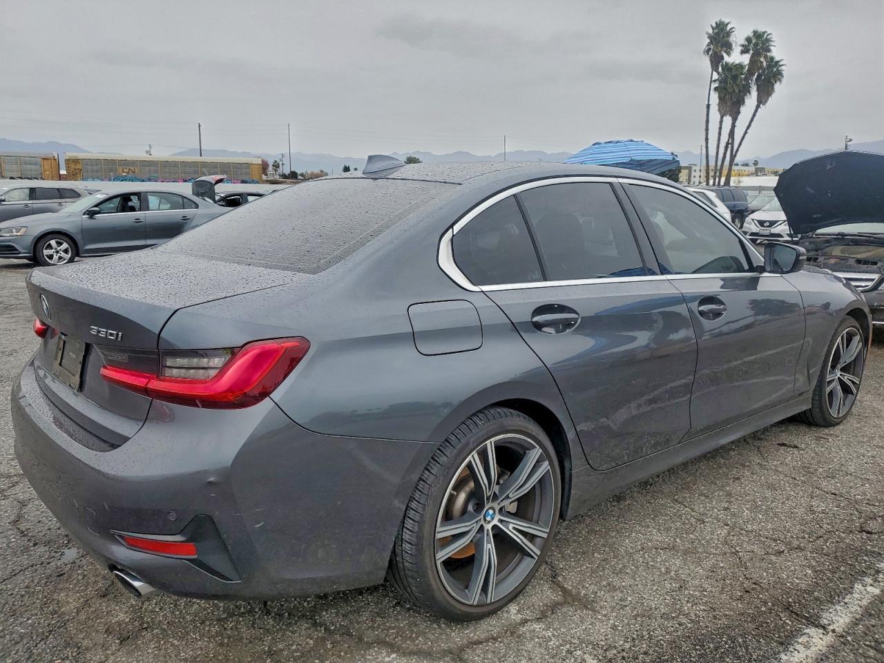 2020 BMW 330I - Фото 3