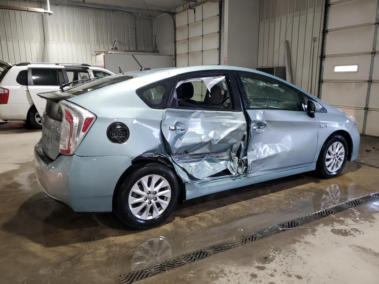 2012 Toyota Prius Plug-In - Image 3