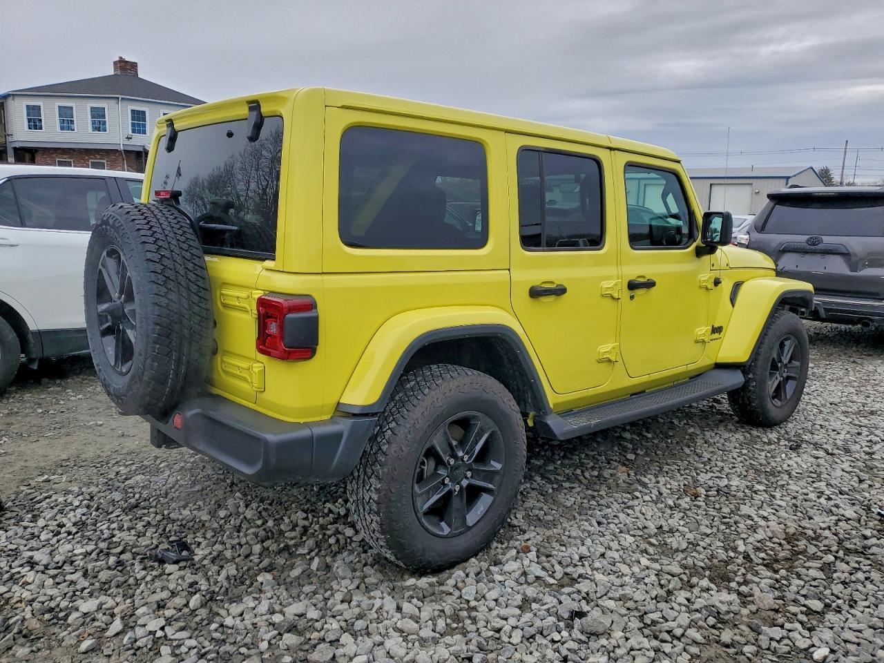 2023 Jeep Wrangler Sahara - Фото 3