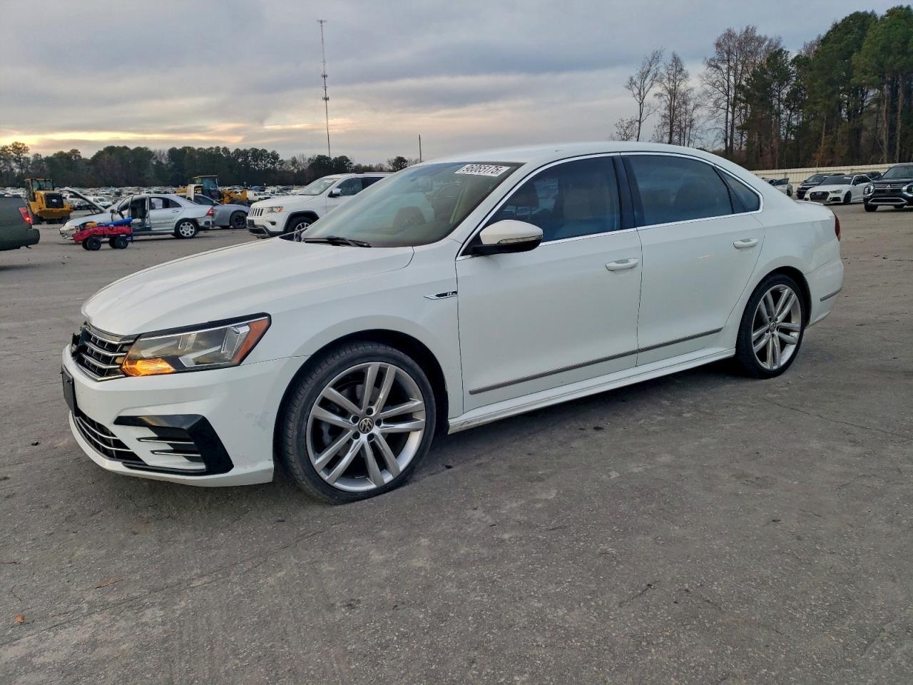 2017 Volkswagen Passat R-Line