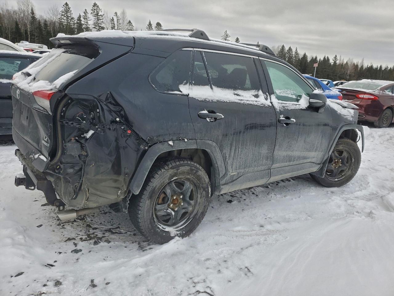 2022 Toyota Rav4 Le - Image 3