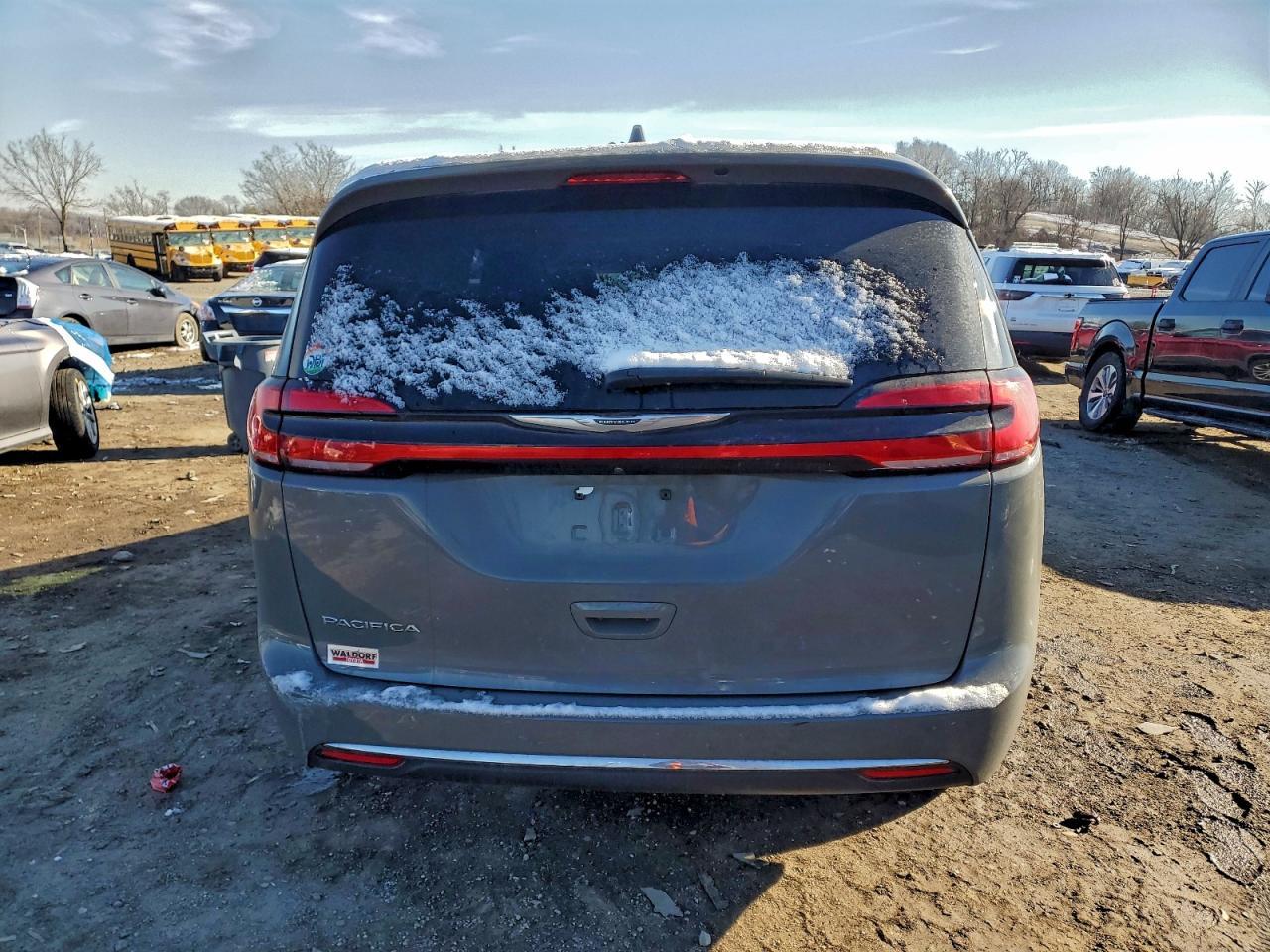 2022 Chrysler Pacifica Touring L - Фото 6