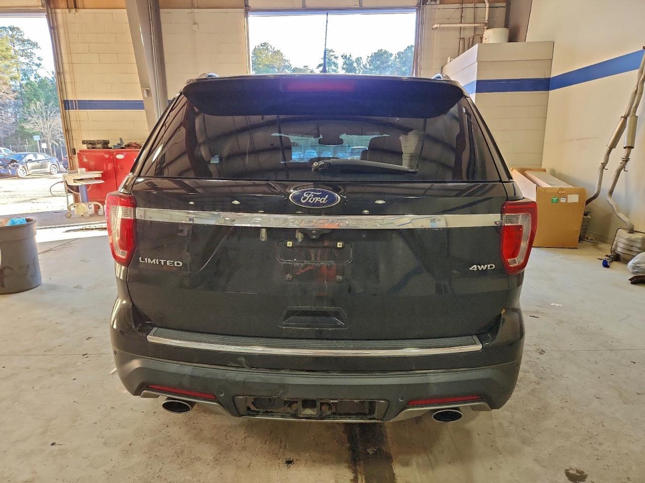 2019 Ford Explorer Limited - Image 6