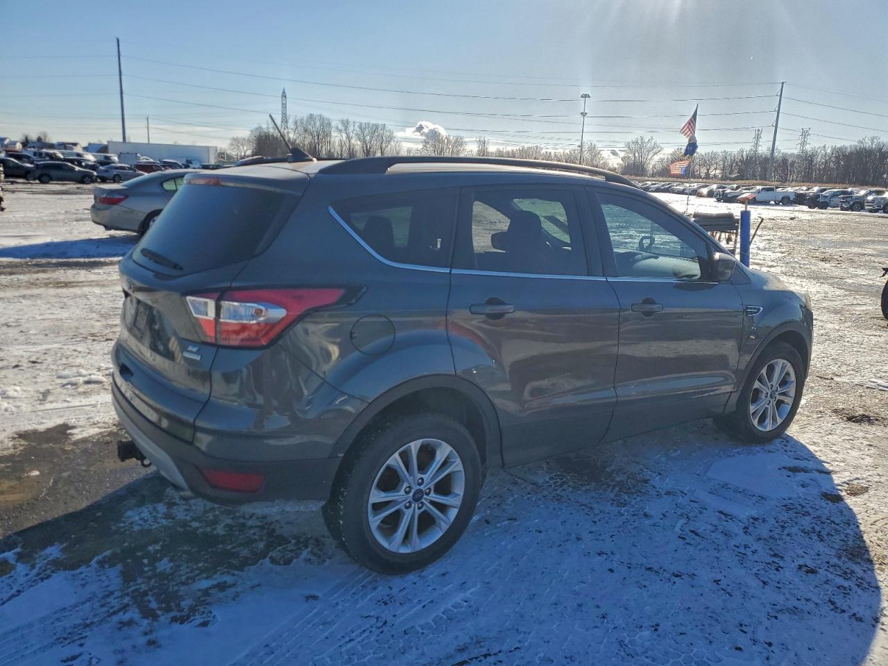 2018 Ford Escape Se - Фото 3