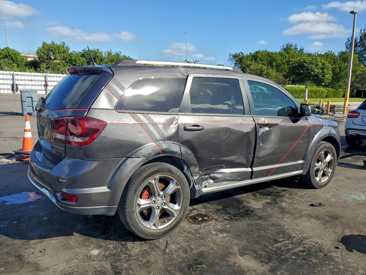 2016 Dodge Journey Crossroad - Фото 3