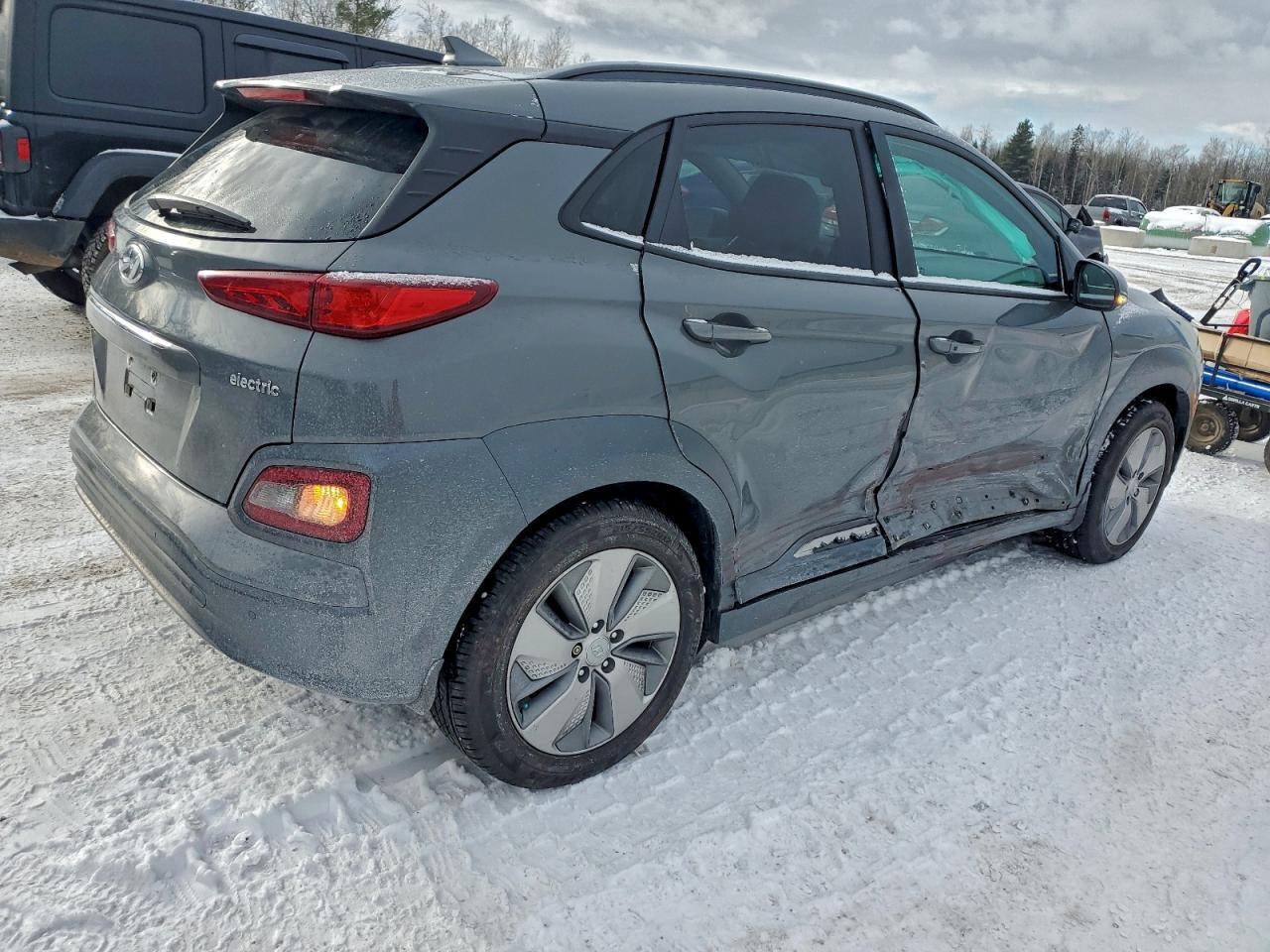 2021 Hyundai Kona Limited - Image 3