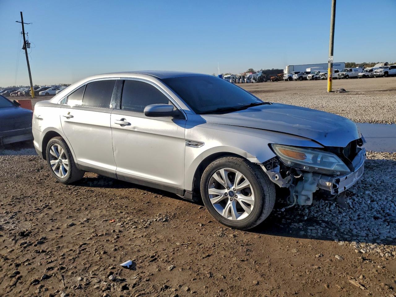 2011 Ford Taurus Sel - Фото 4