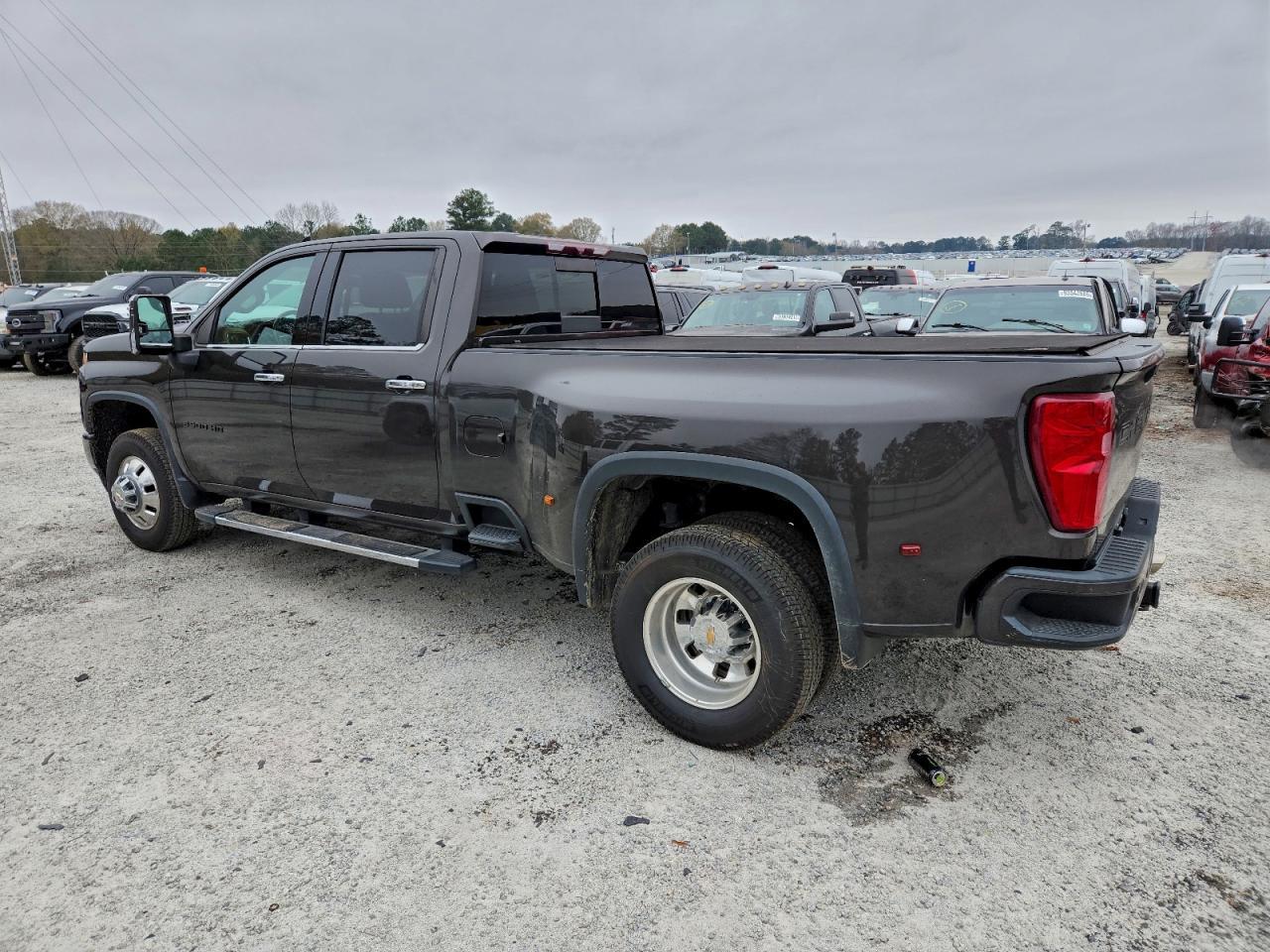 2020 Chevrolet Silverado K3500 High Country - Фото 2