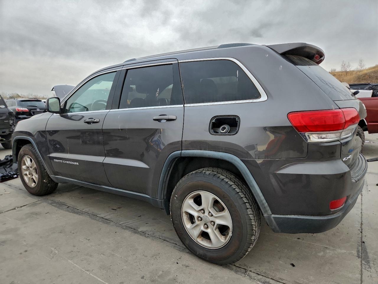 2015 Jeep Grand Cherokee Laredo - Фото 2