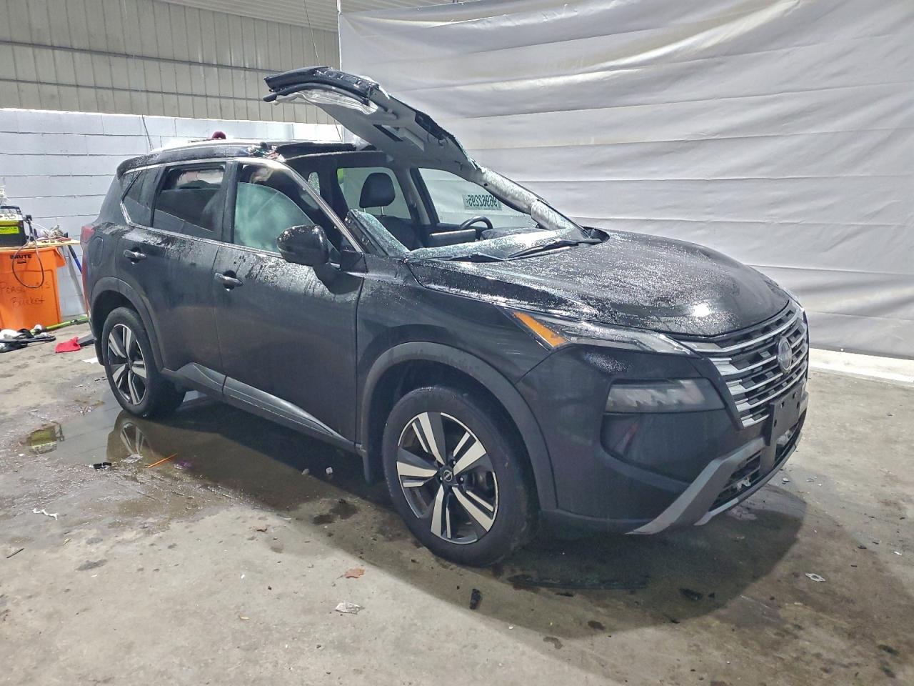 2024 Nissan Rogue Sl - Image 4