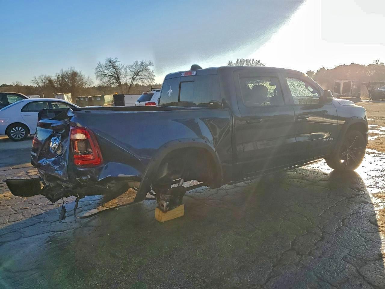 2024 Ram 1500 Laramie - Фото 3