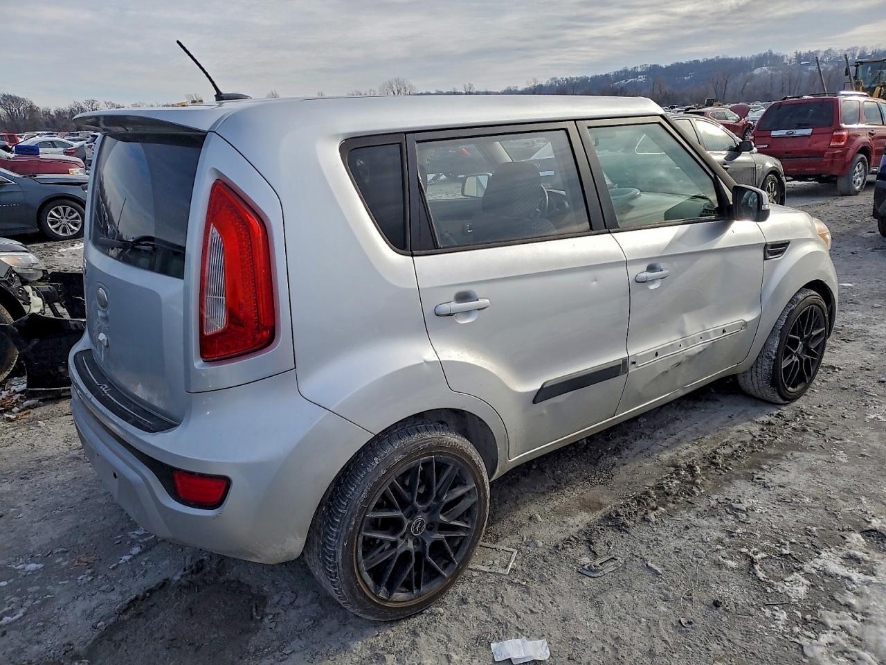 2013 Kia Soul + - Image 3