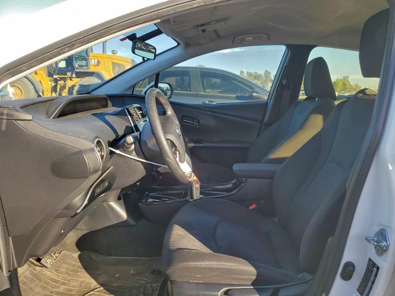 2016 Toyota Prius - Image 7