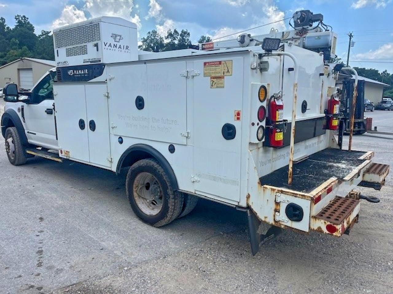 2018 Ford F550 Super - Image 3