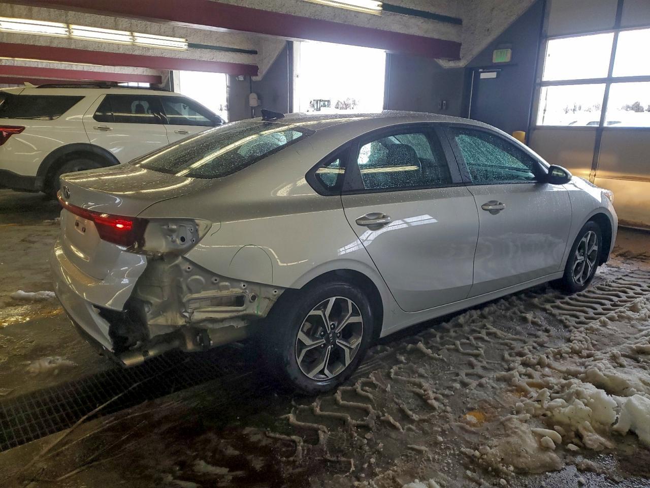 2020 Kia Forte Lxs - Image 3