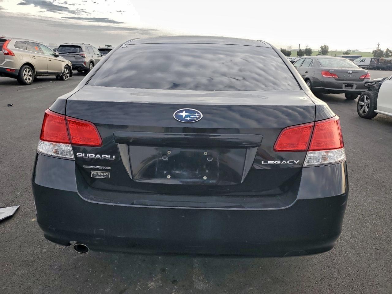 2010 Subaru Legacy 2.5I Limited - Фото 6