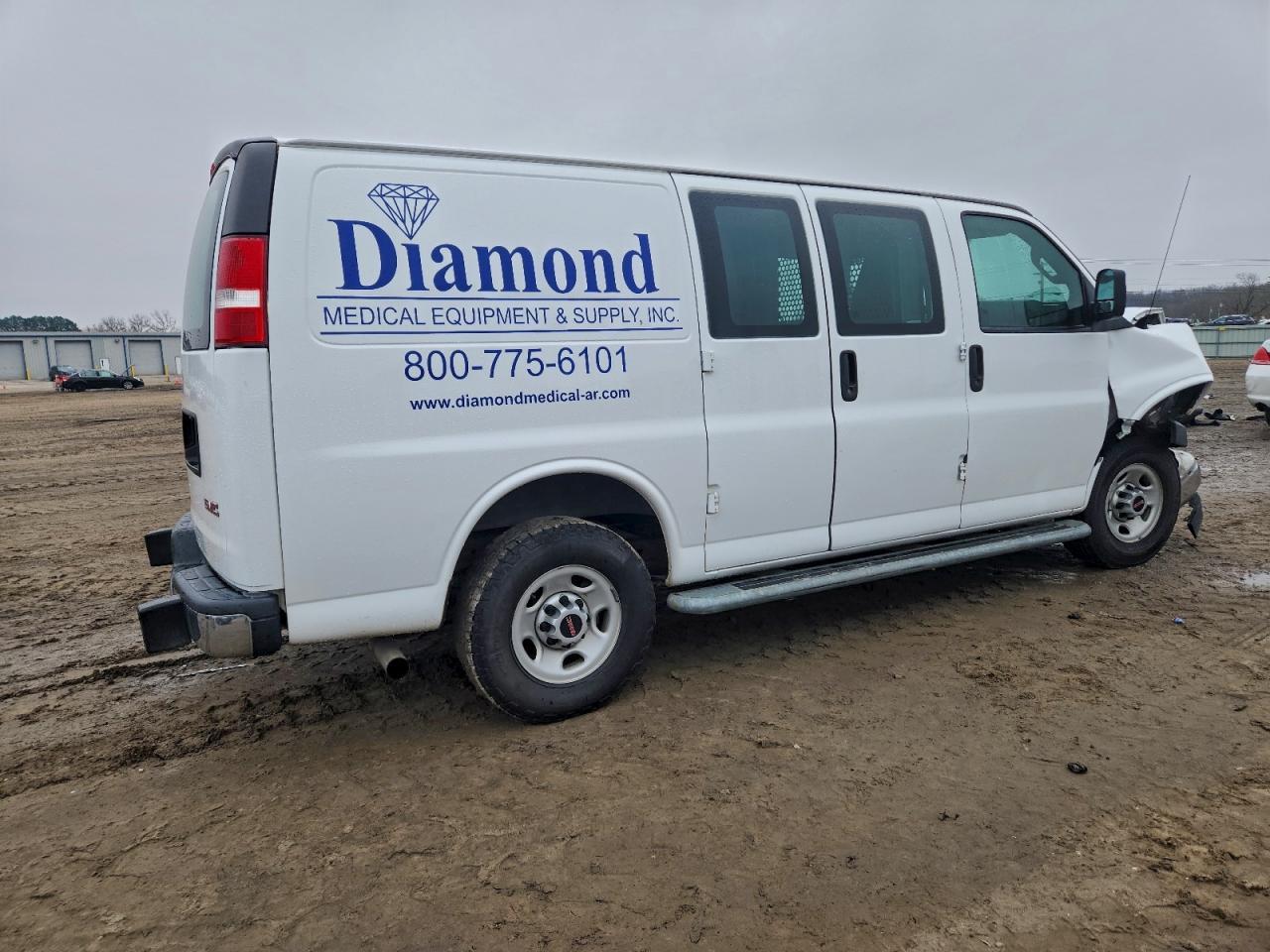 2017 GMC Savana G2500 Delivery Van - Image 3