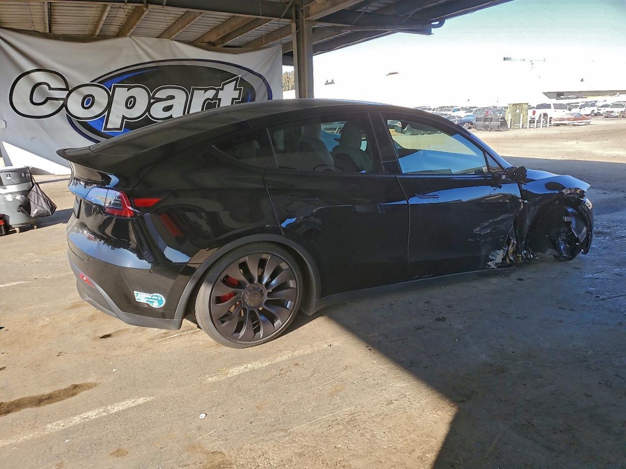 2025 Tesla Model Y - Image 3