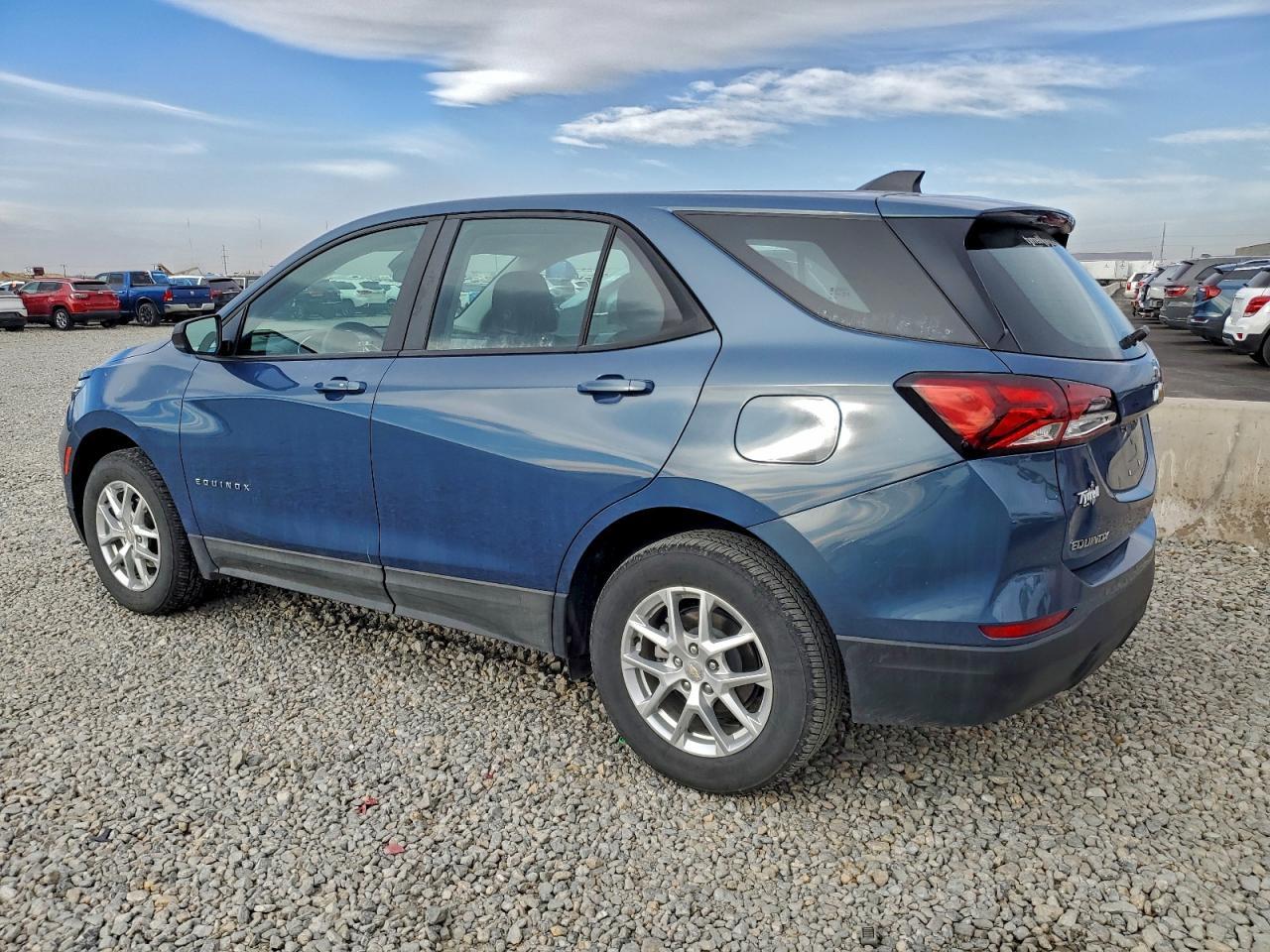 2024 Chevrolet Equinox - Image 2