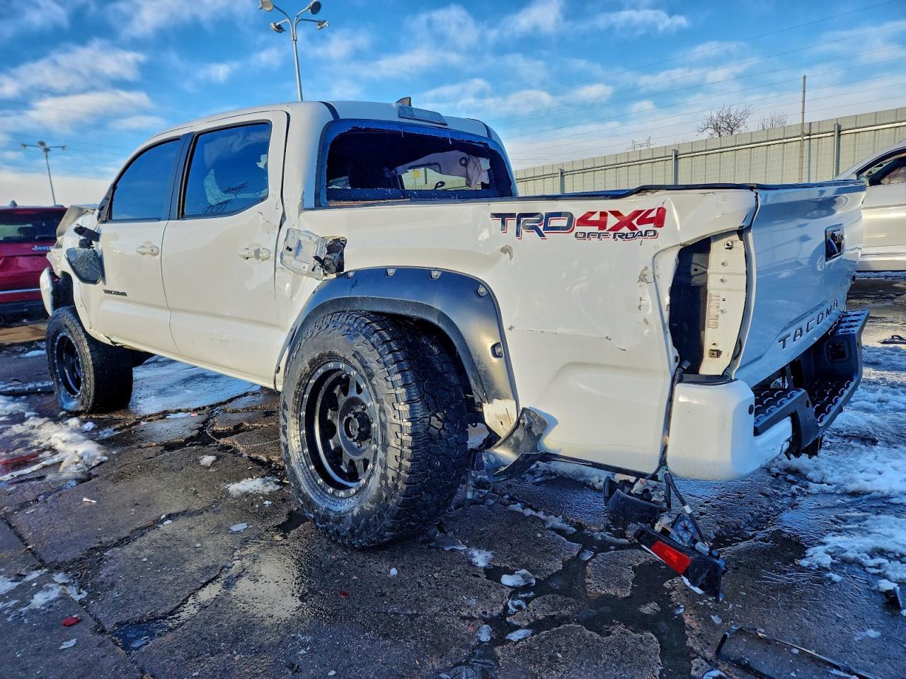 2017 Toyota Tacoma Trd Off-Road - Image 2