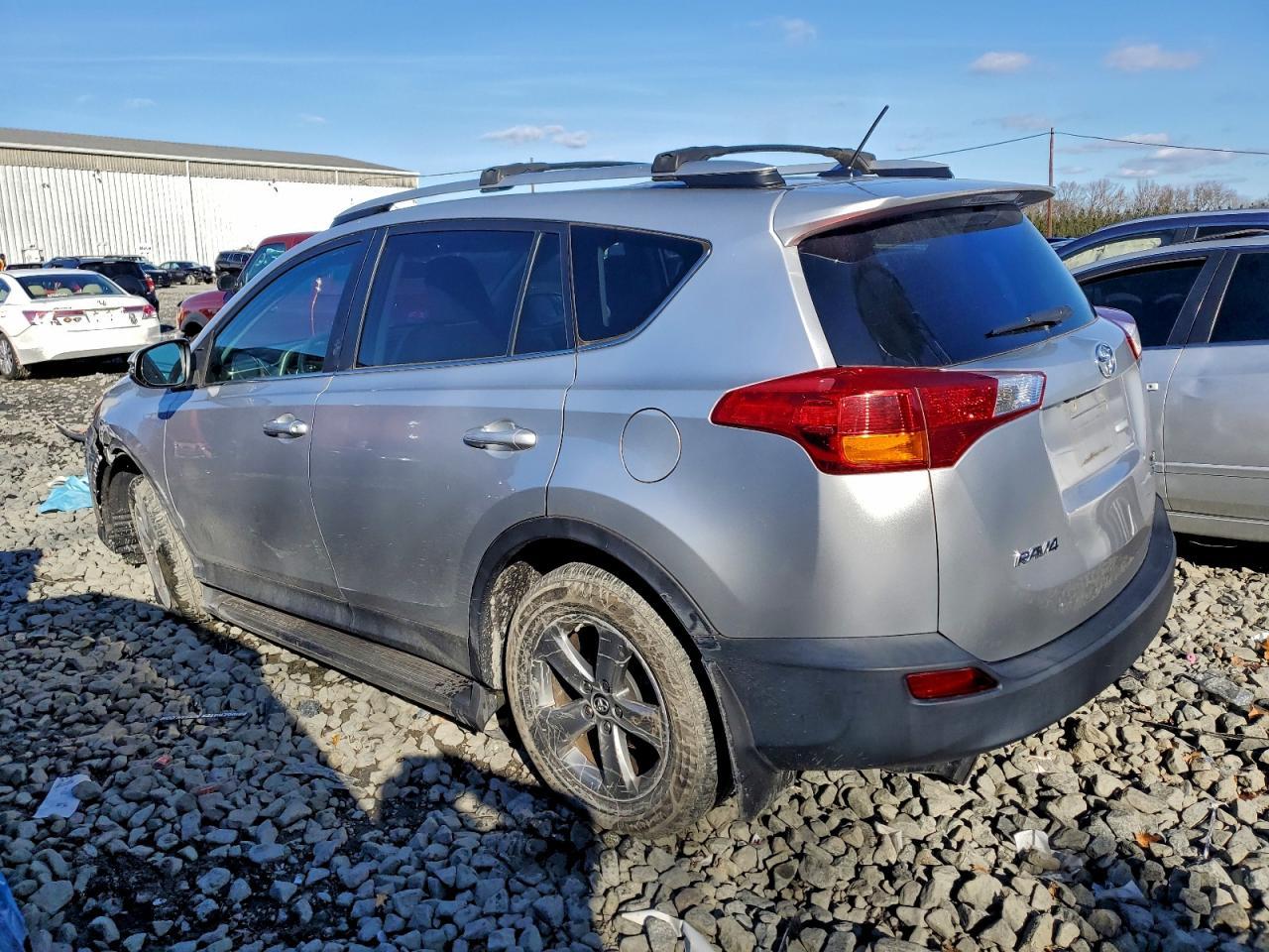 2015 Toyota Rav4 Xle - Image 2