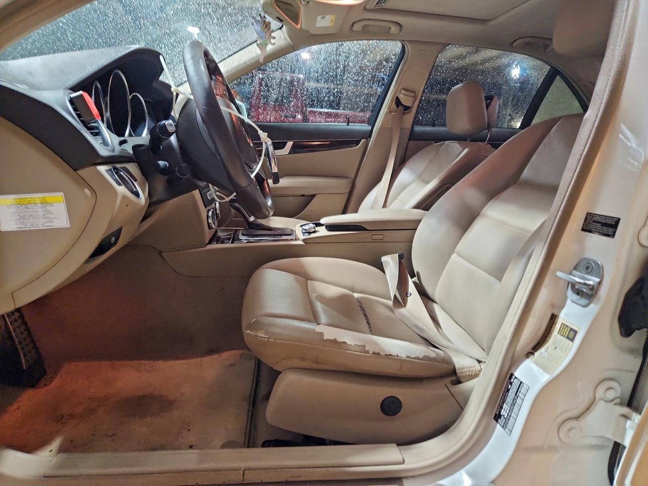 2013 Mercedes-Benz C 250 - Image 7